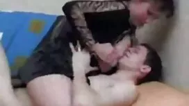 إنها عجوز افلام سكسي ...
