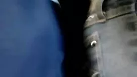 سعيد جدا كوز صديقها  ...