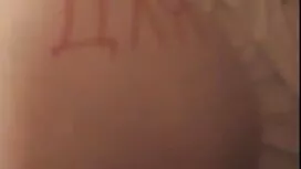 البنت تجلس على أبي و ...