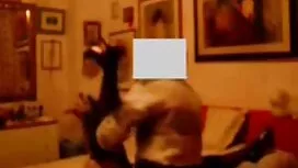 الفتاة السمراء تريد  ...