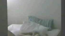 هي وابنتها يتبادلان  ...