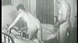 الأب في نومه أعطاه ق ...