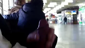 اصطحب الأخت والصديق  ...
